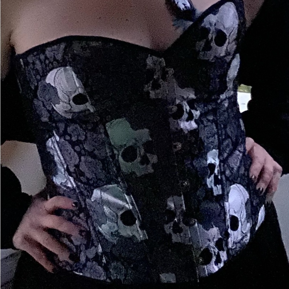 Silver and Black fully boned Skull and Rose corset